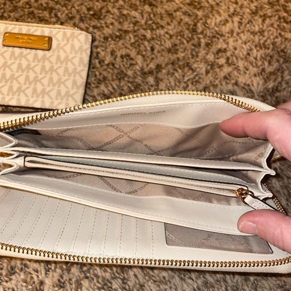 Michael Kors Raven North bag + matching card case + matching wallet - Picture 5 of 6